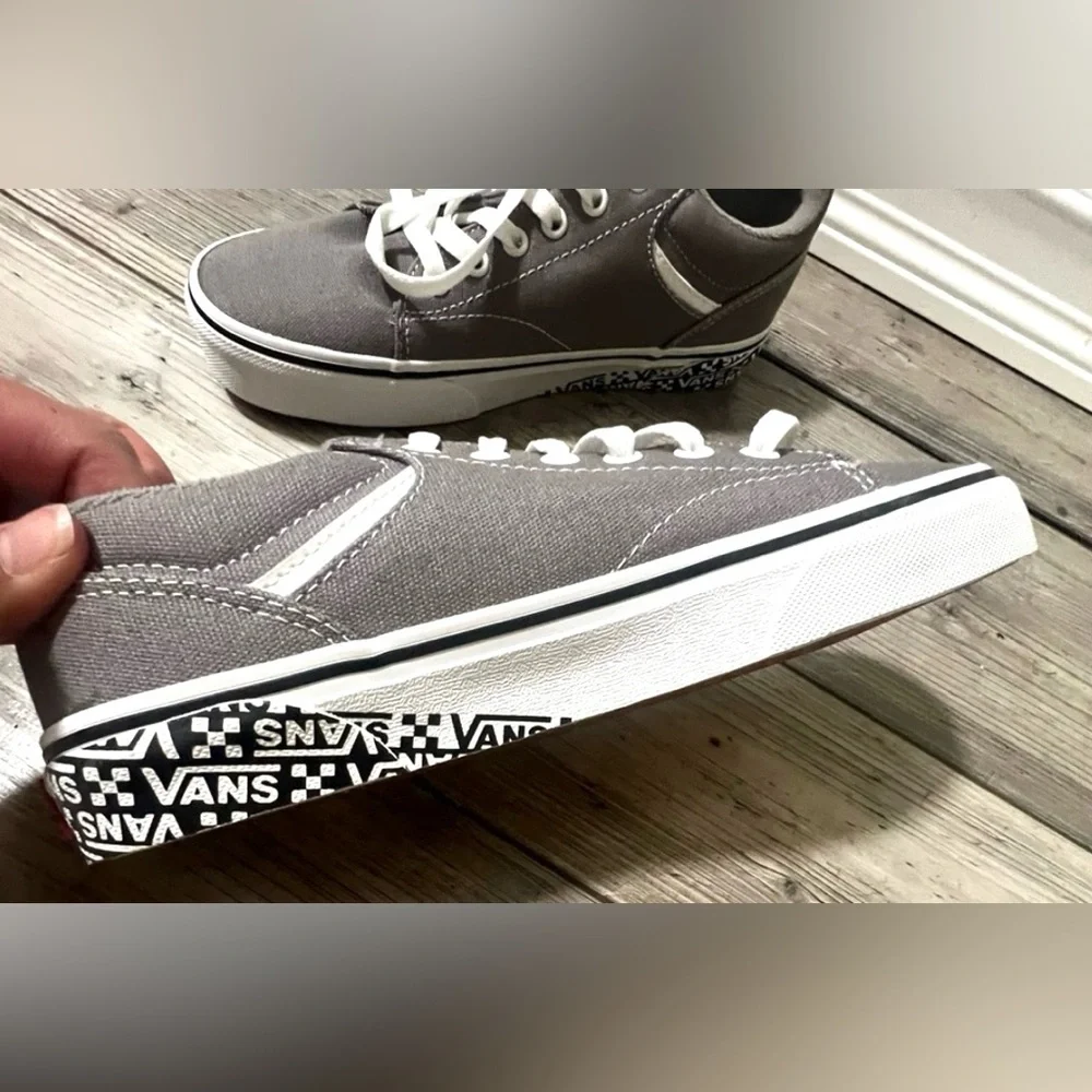 NWOB Vans Seldan Sidewall Frost Grey Skate Skater Shoes | Casual | Sneaker